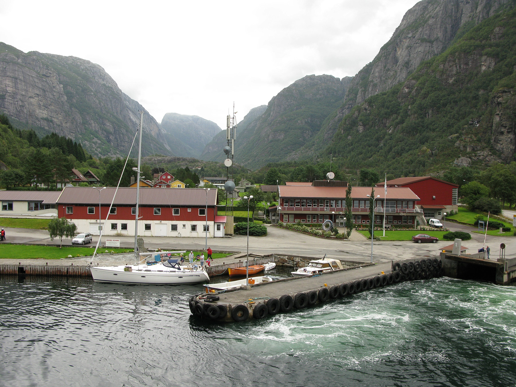 Lysebotn